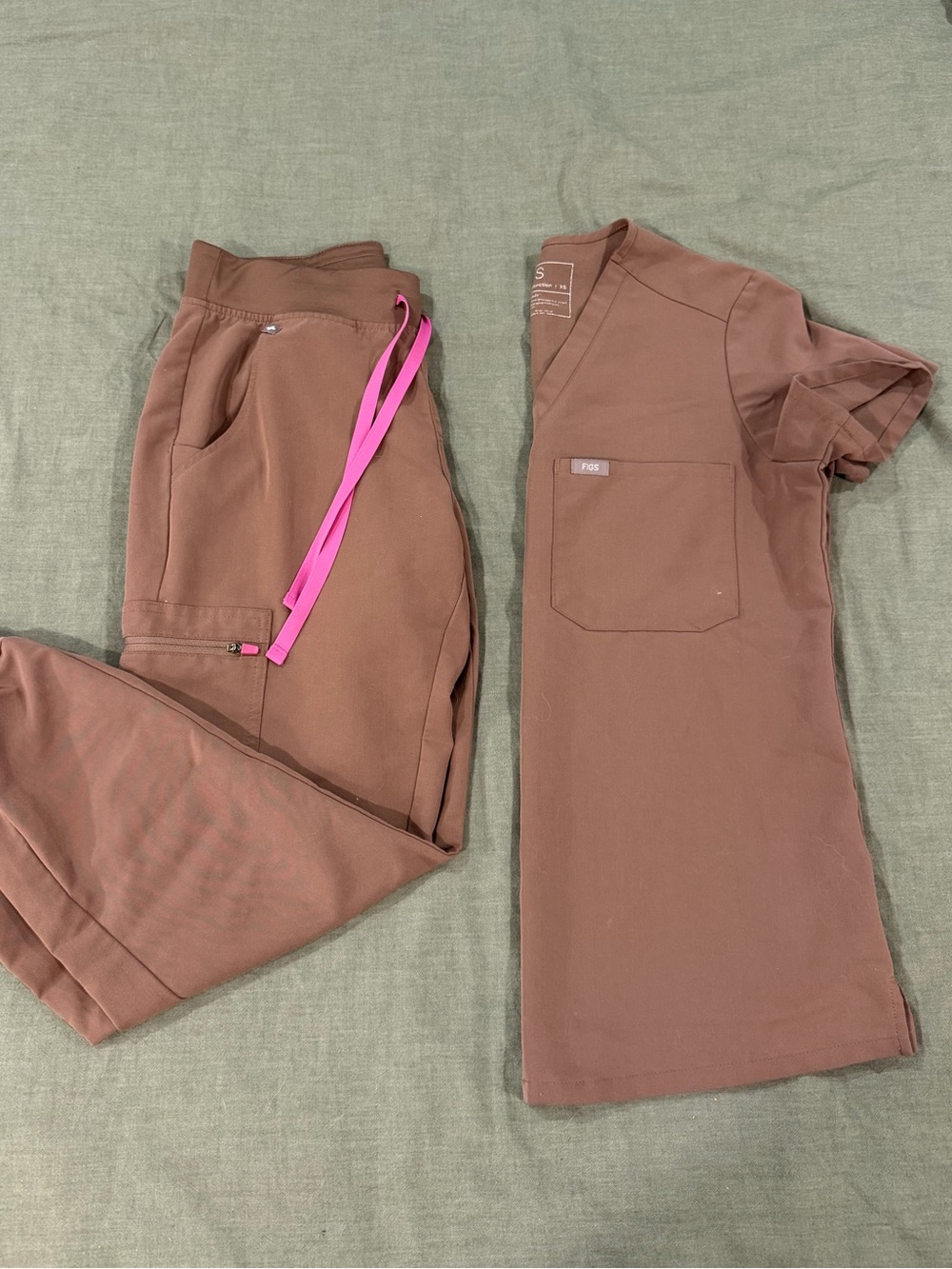 Figs Scrub Set- Smokey Taupe